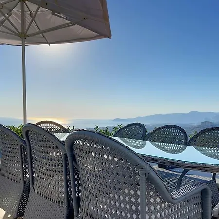 Villa Sea View With Jacuzzi, 4 Bedrooms In - Dolcevita Alanya