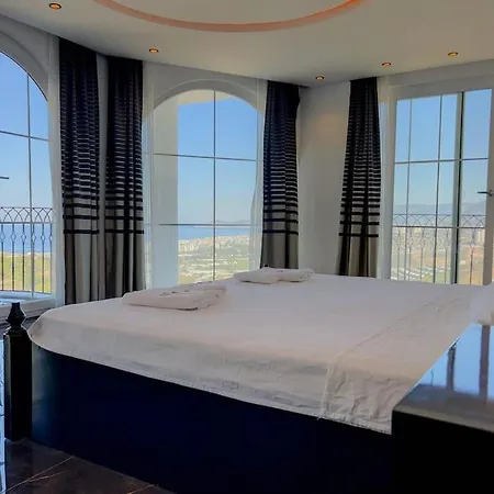 Villa Sea View With Jacuzzi, 4 Bedrooms In - Dolcevita Alanya