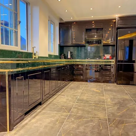 Sea View With Jacuzzi, 4 Bedrooms In - Dolcevita * אלאניה
